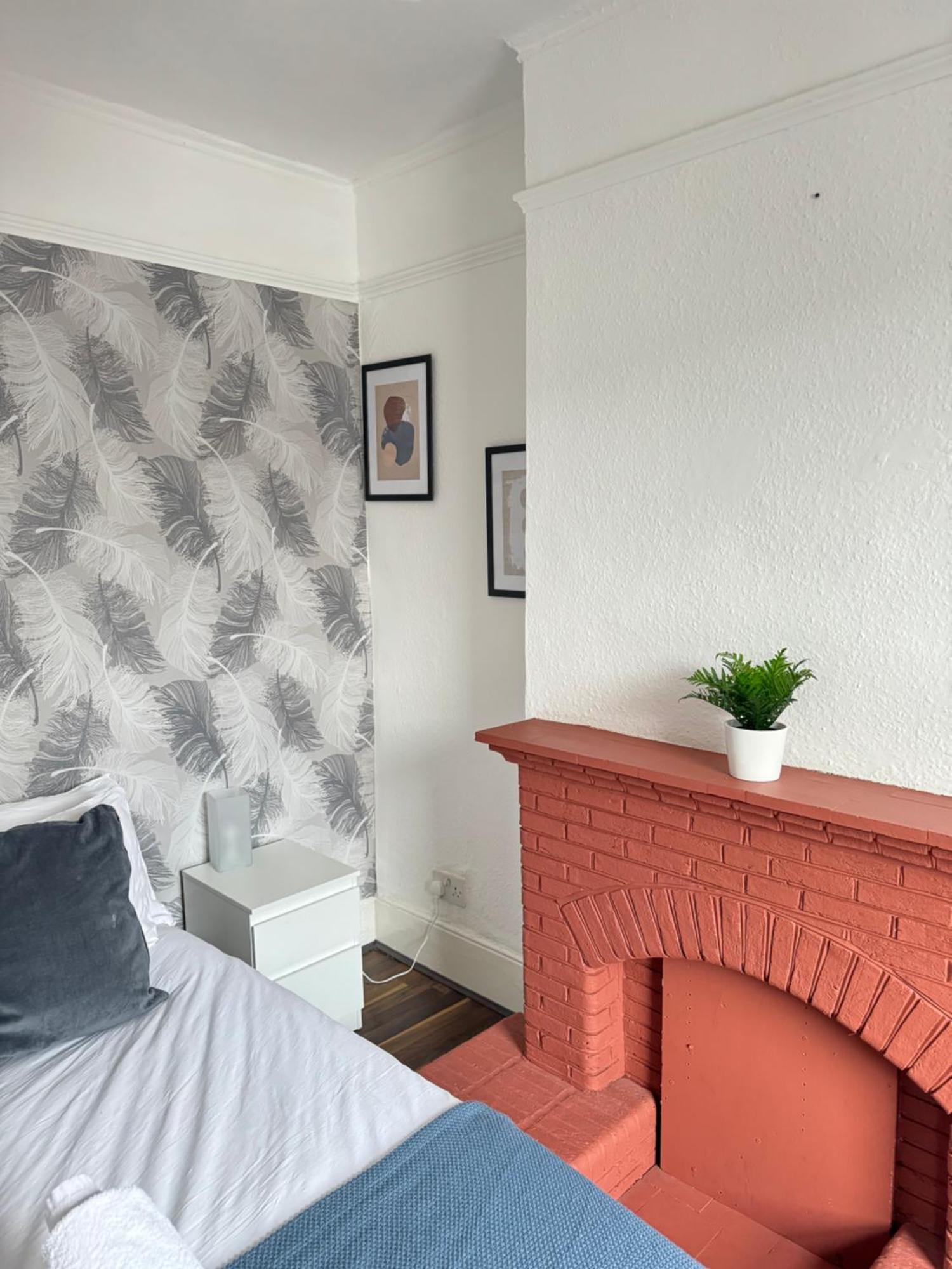 2 Bed Apt Sofa Bed Up To 6 런던 외부 사진