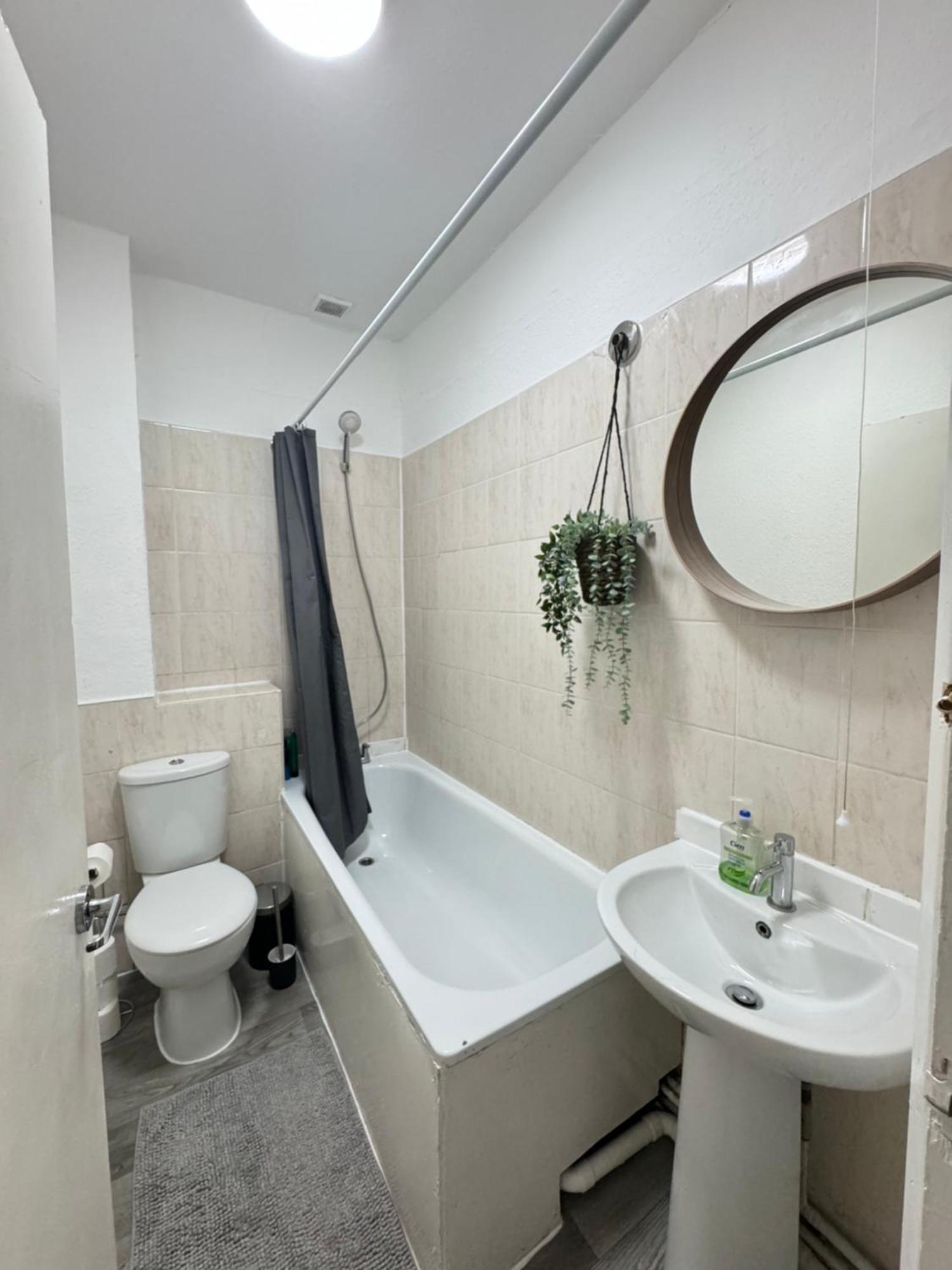 2 Bed Apt Sofa Bed Up To 6 런던 외부 사진