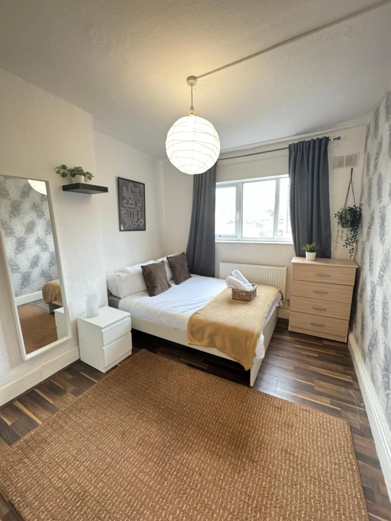 2 Bed Apt Sofa Bed Up To 6 런던 외부 사진