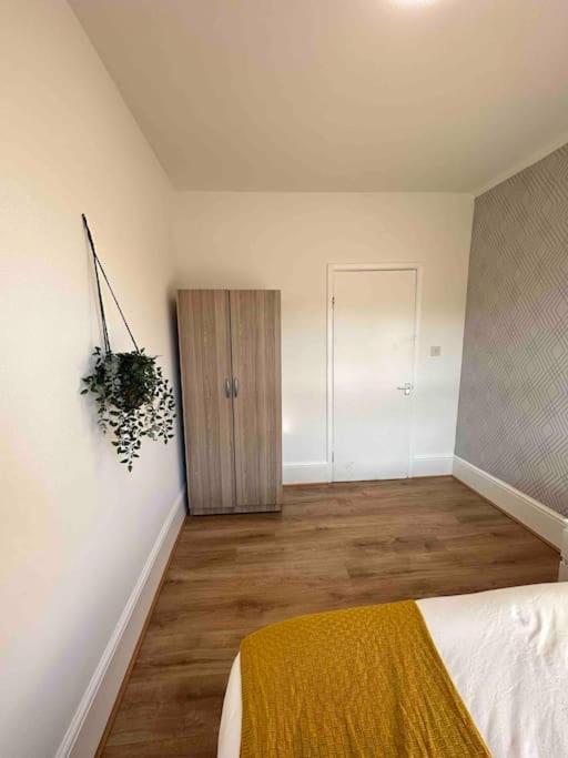 2 Bed Apt Sofa Bed Up To 6 런던 외부 사진