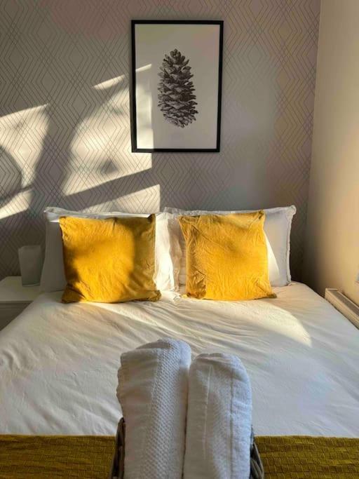 2 Bed Apt Sofa Bed Up To 6 런던 외부 사진