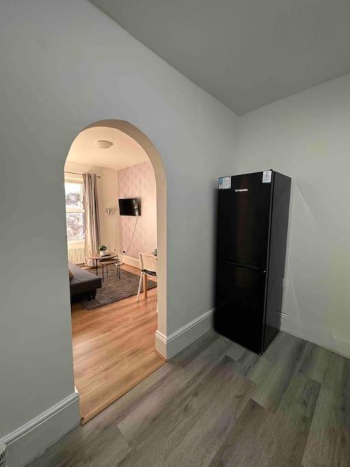 2 Bed Apt Sofa Bed Up To 6 런던 외부 사진